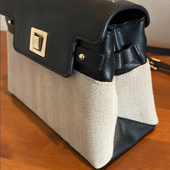 Antonio Milani Black and Cream Handbag - Picture 5 of 11